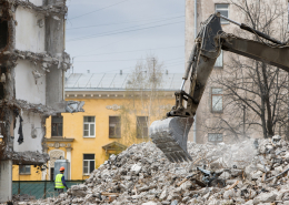 Building of the former hotel demolition for new construction - Sorglos Bauen GmbH - Sorglos Bauen GmbH